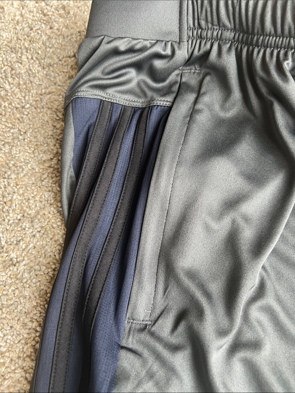 adidas Black Athletic Shorts with Navy Side Panels Size Medium NWT - Picture 6 of 9